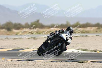 media/Oct-04-2025-CVMA (Sat) [[408bcdd6e4]]/Race 4-Formula Middleweight (Holeshot)/